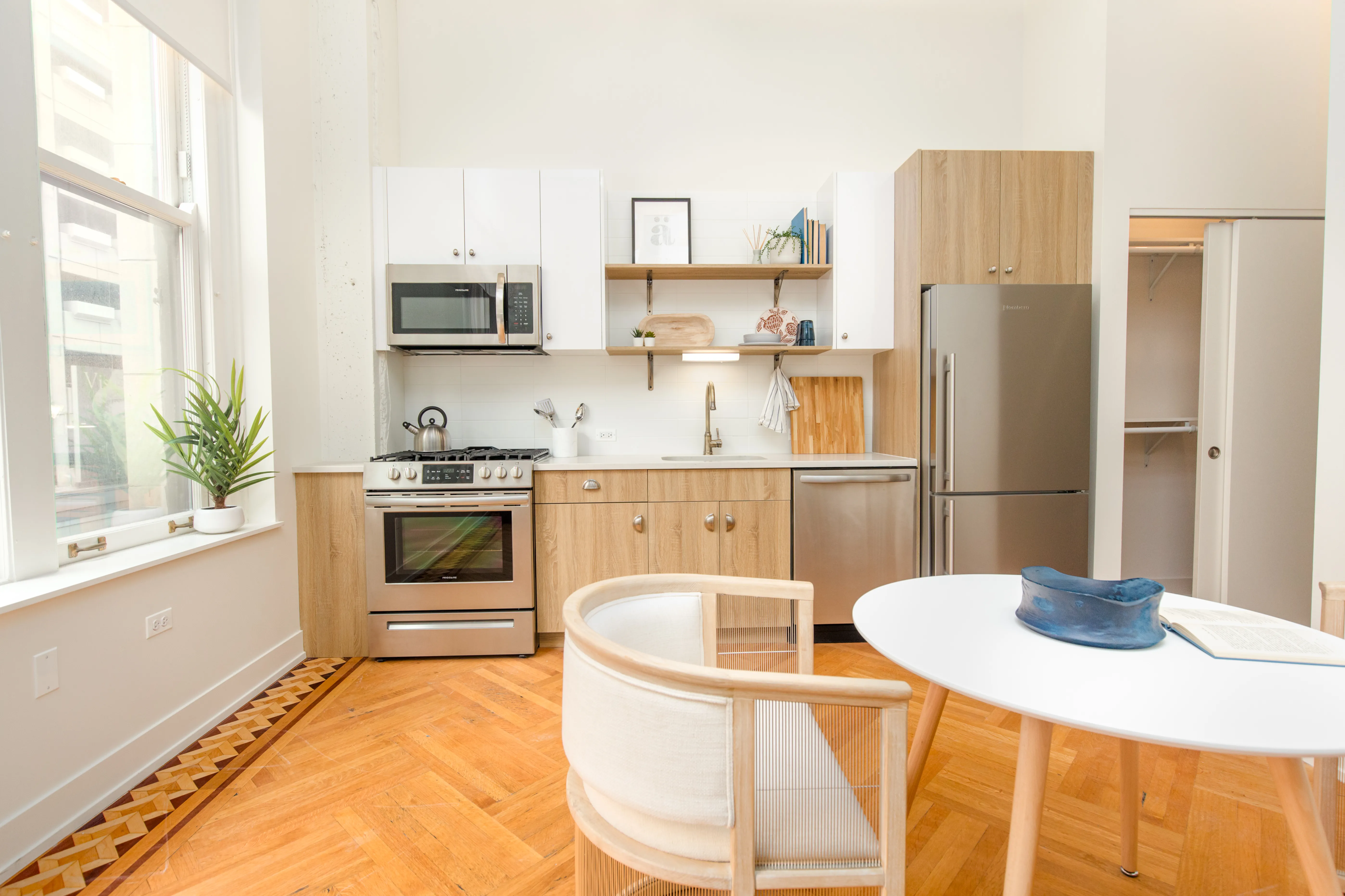 2 Bedroom Apartments For Rent in Andersonville Domu Chicago